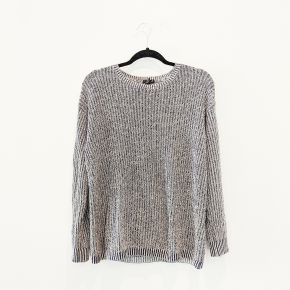 Forever 21 Navy and white knitted pullover size M - Picture 3 of 4